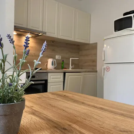 Hana In Jelsa Apartment