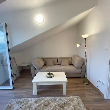 Hana In Jelsa Apartment